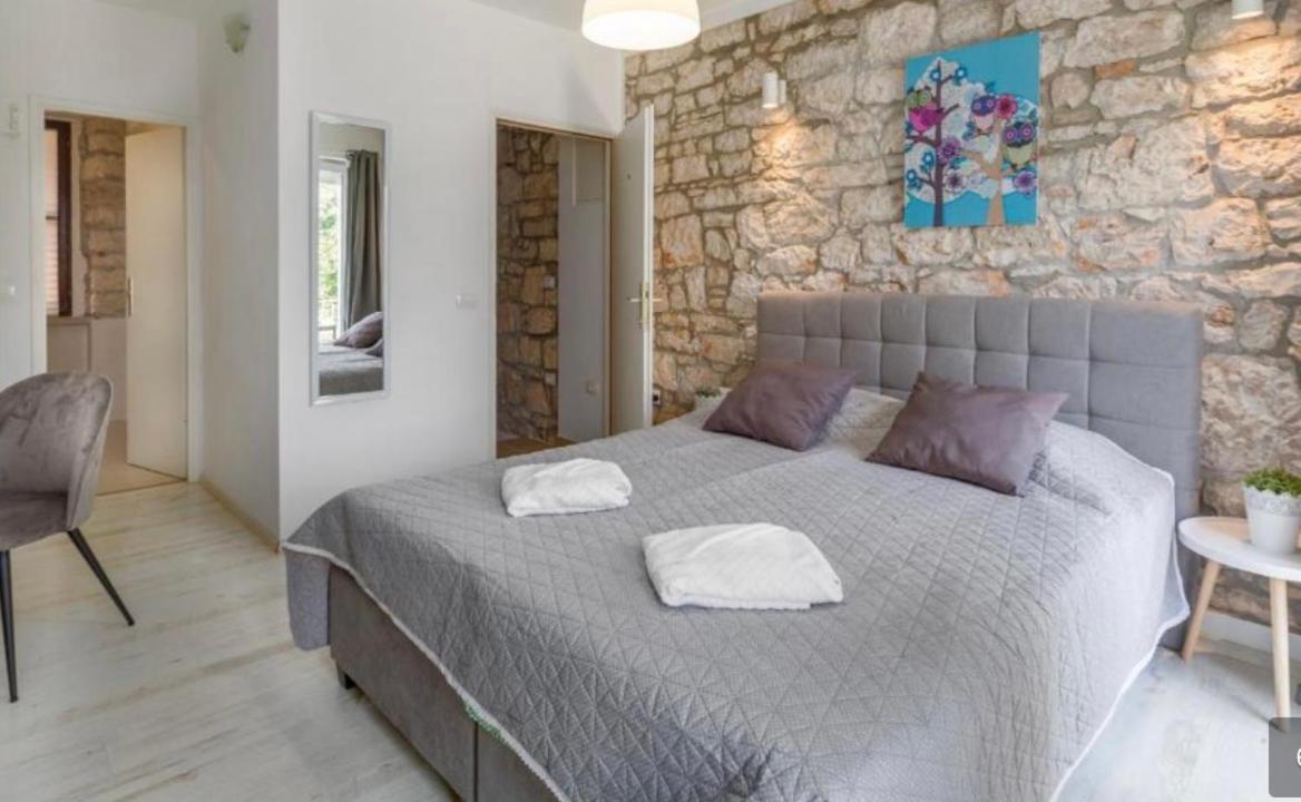 Guest House Lea Rovigno Esterno foto